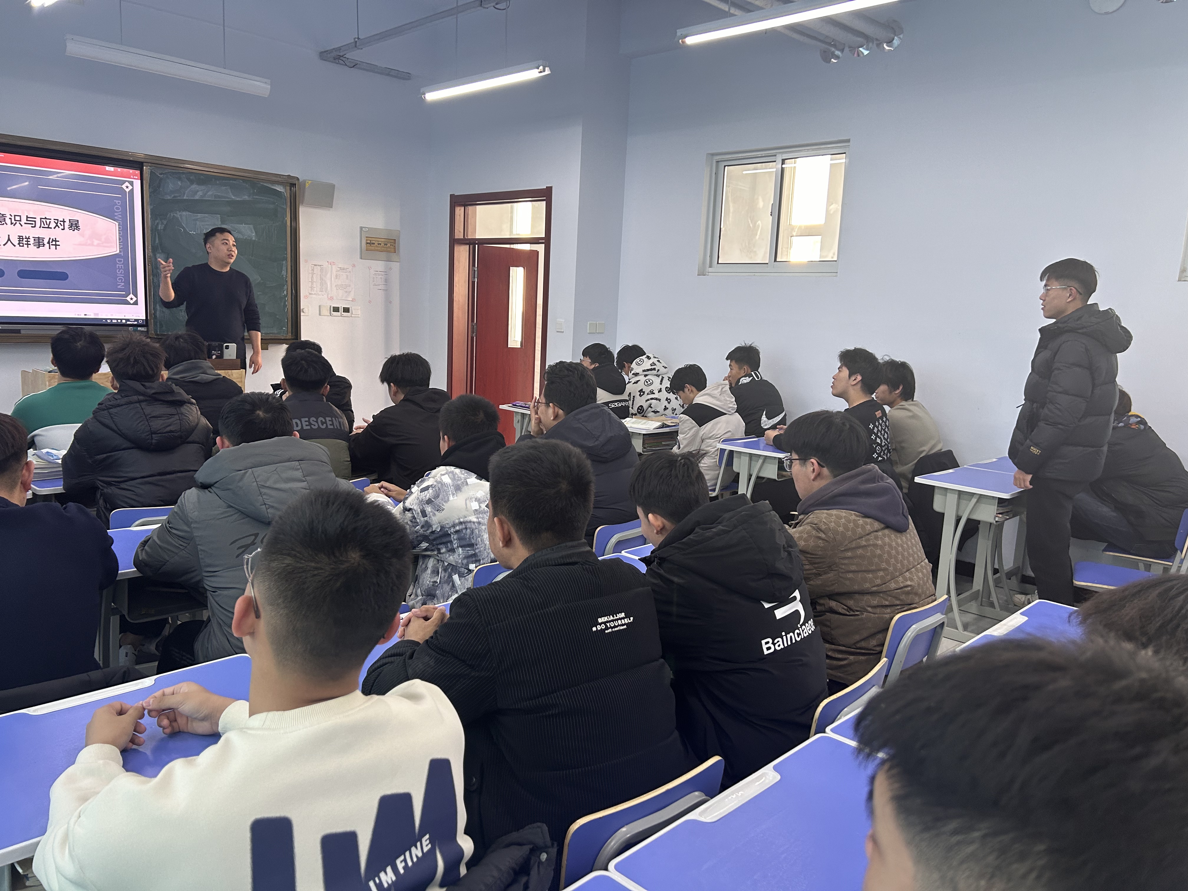 少妇被又大又粗又爽久久