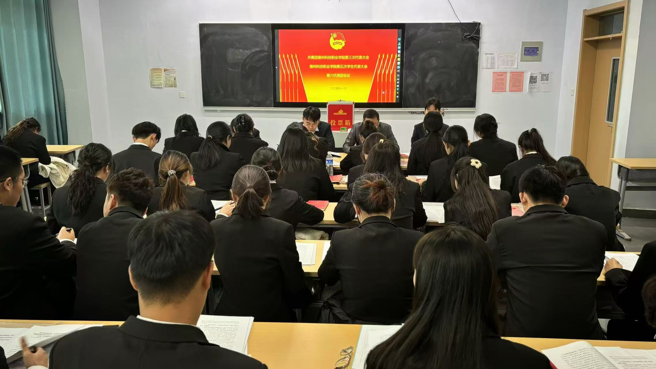 少妇被又大又粗又爽久久