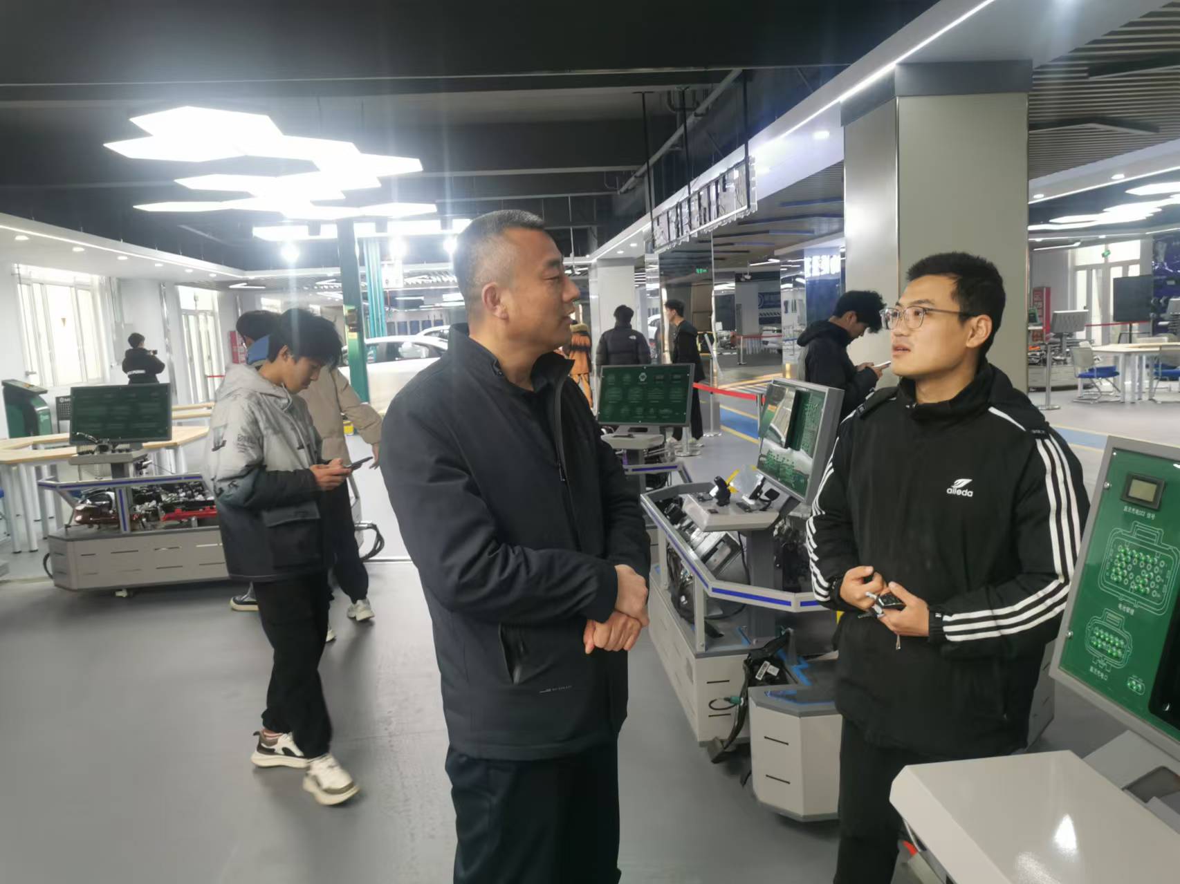 少妇被又大又粗又爽久久