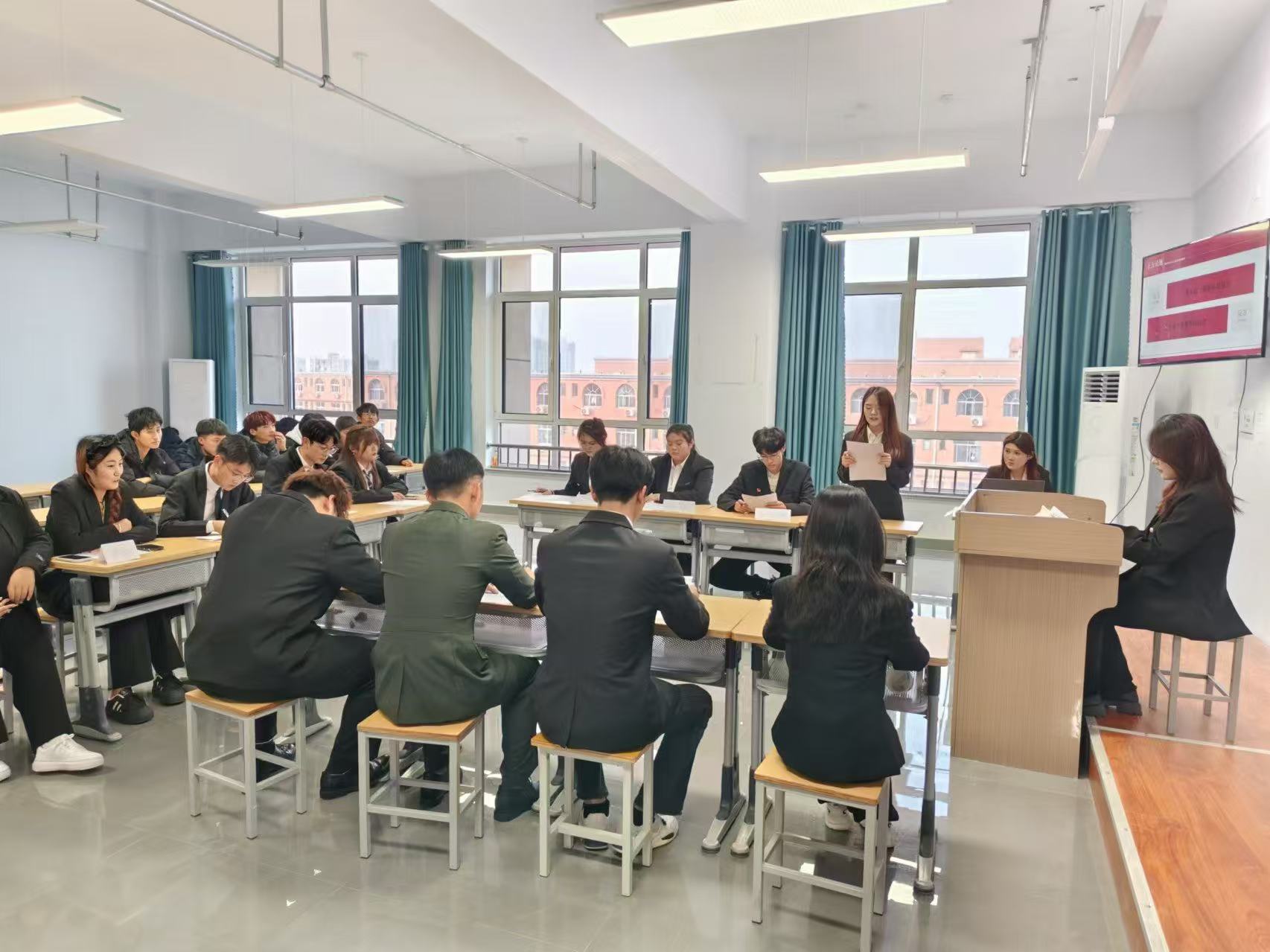 少妇被又大又粗又爽久久