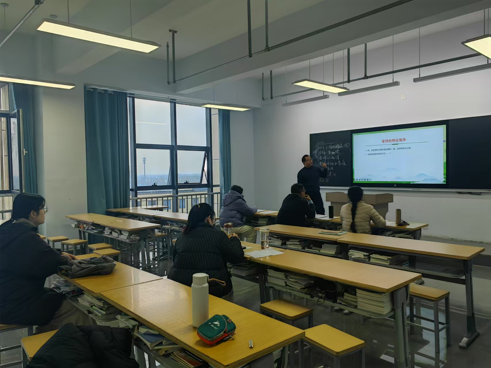 少妇被又大又粗又爽久久