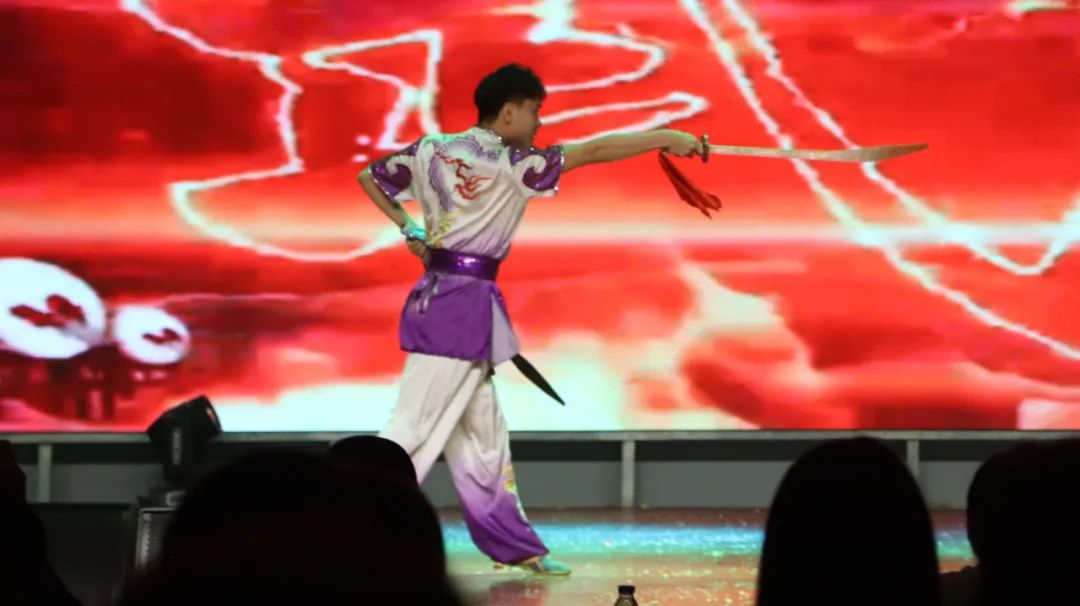 少妇被又大又粗又爽久久