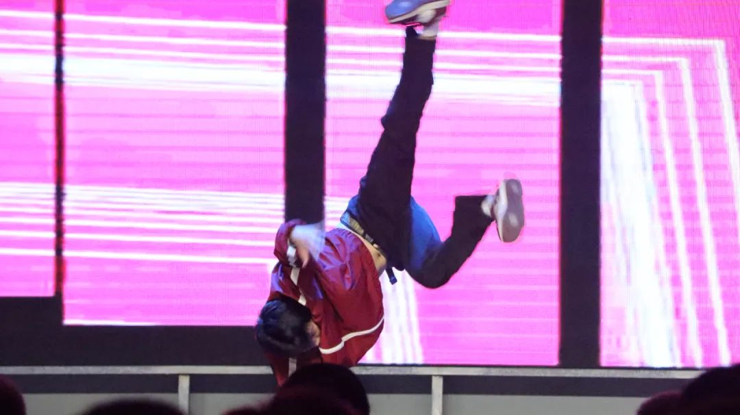 少妇被又大又粗又爽久久