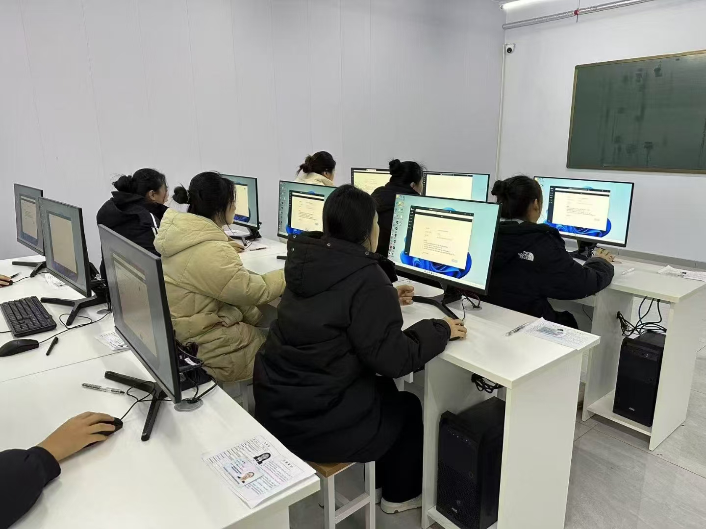 少妇被又大又粗又爽久久