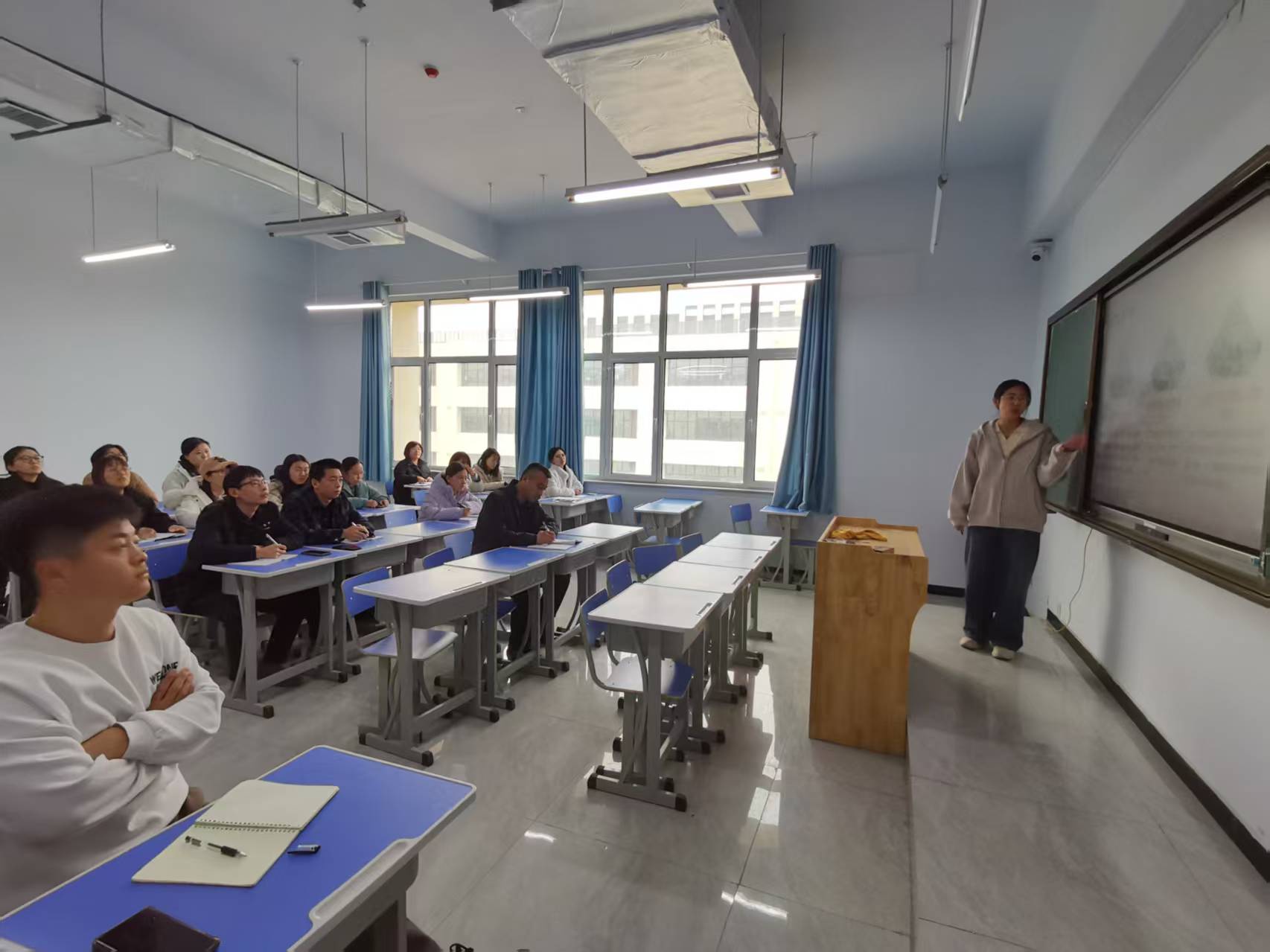 少妇被又大又粗又爽久久