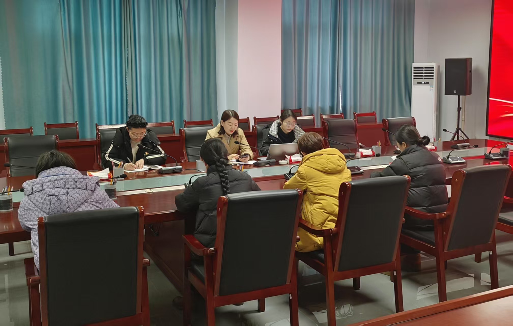 少妇被又大又粗又爽久久