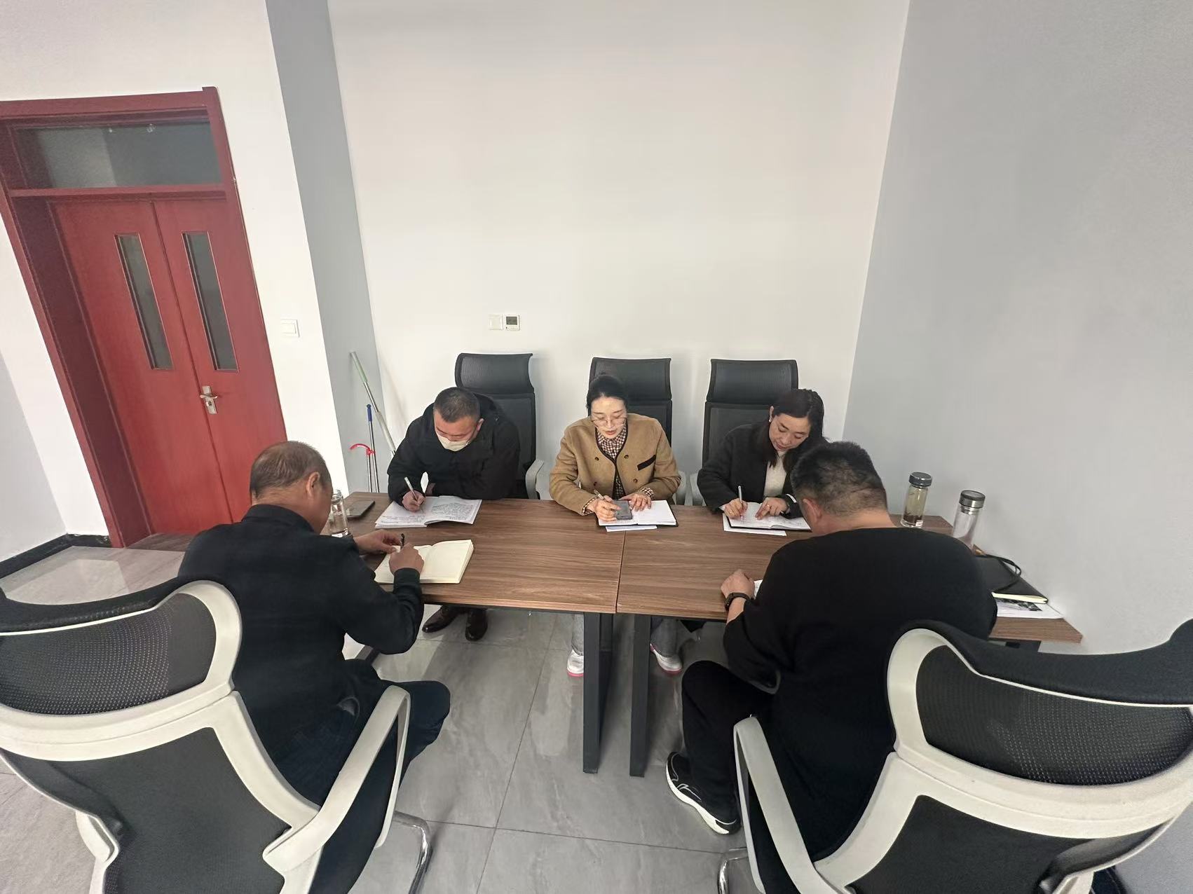 少妇被又大又粗又爽久久