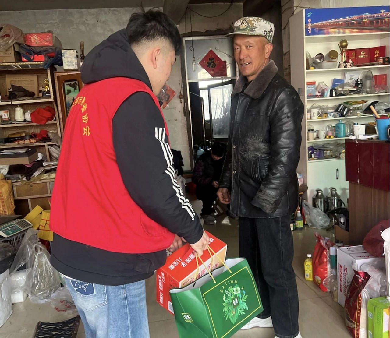 少妇被又大又粗又爽久久