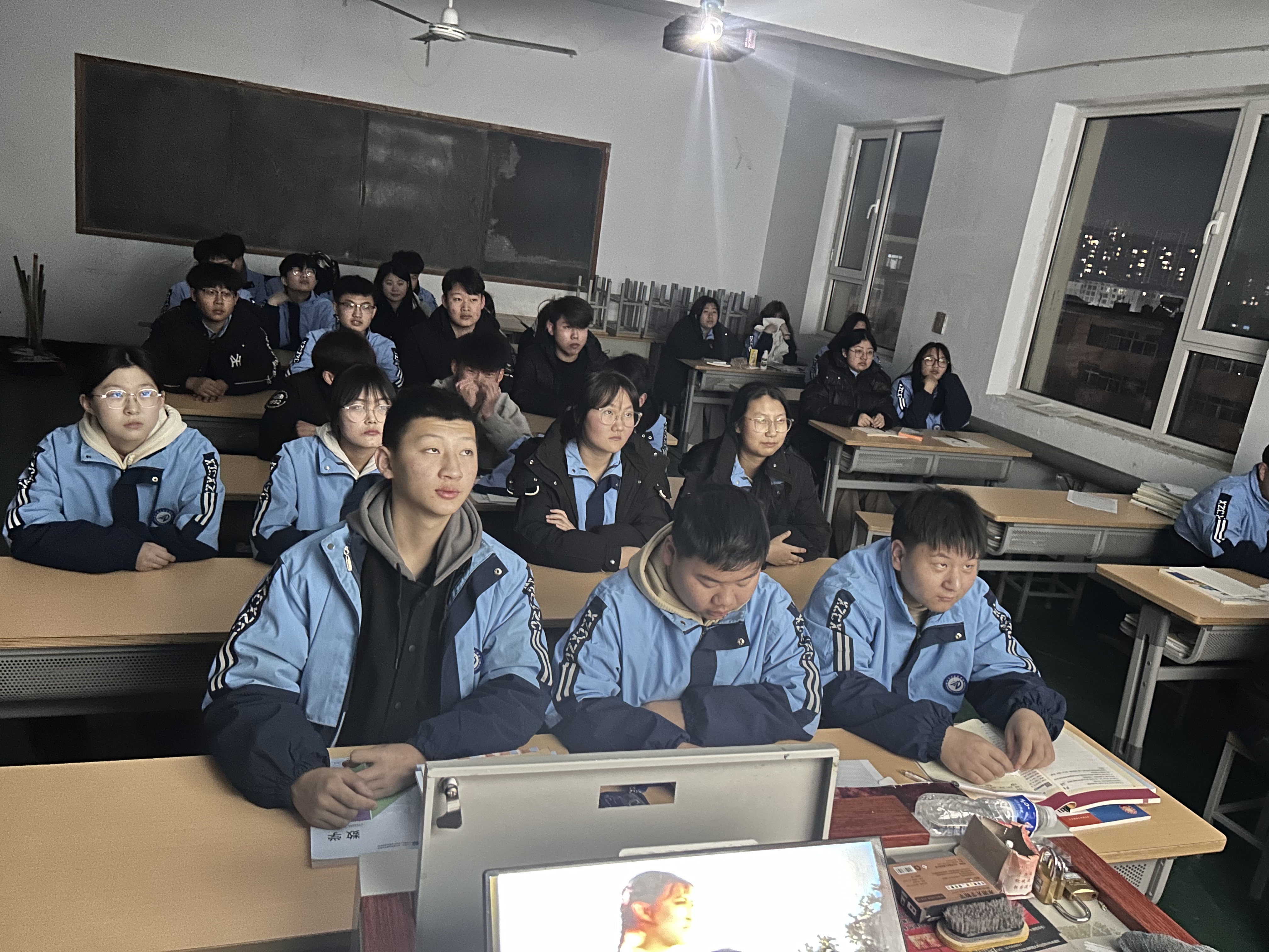 少妇被又大又粗又爽久久