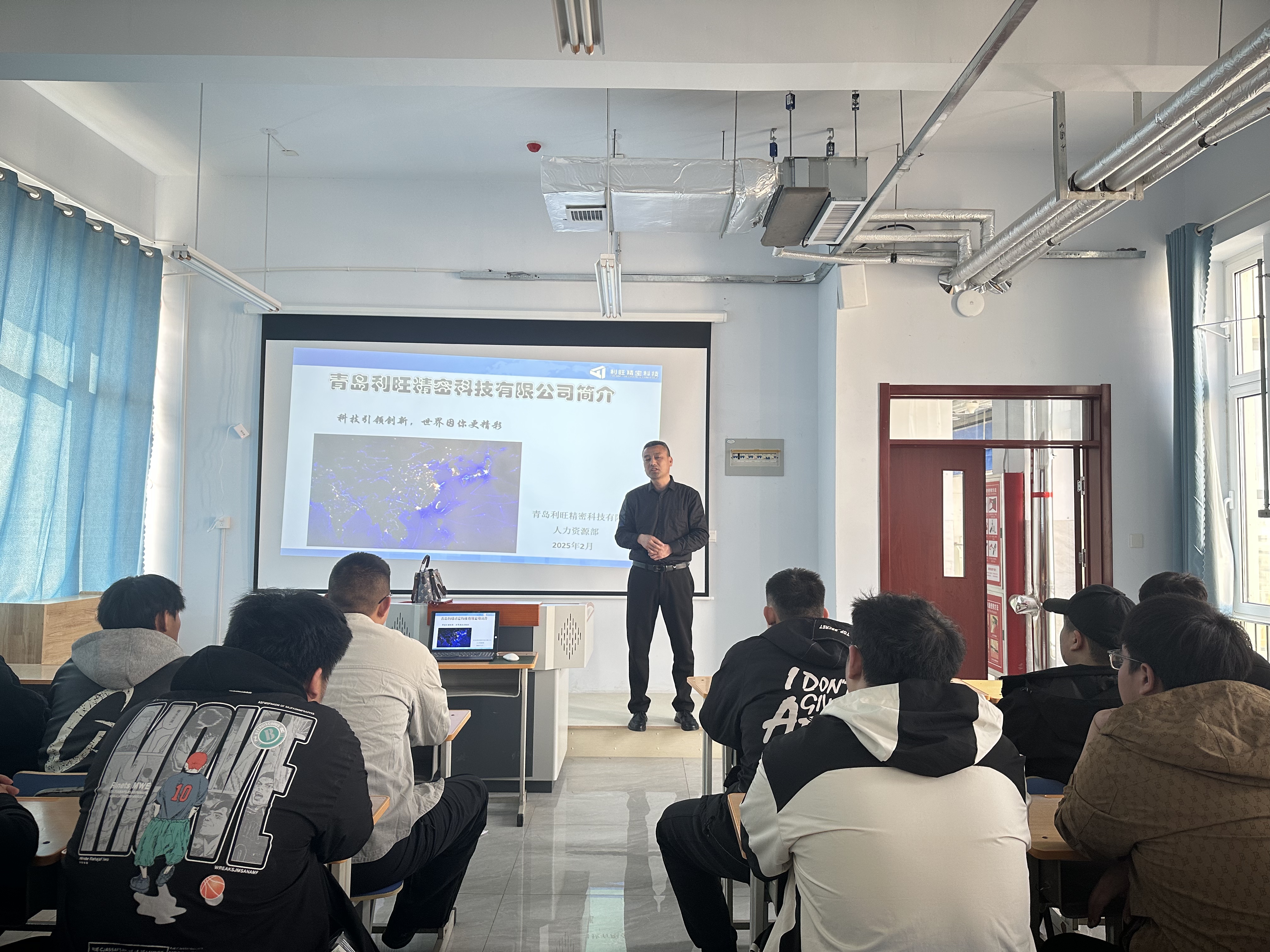 少妇被又大又粗又爽久久