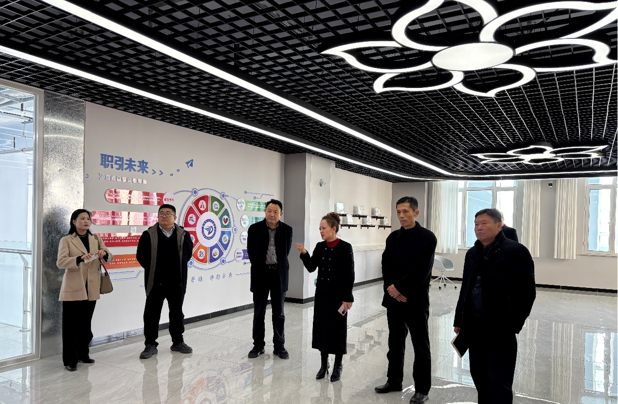 少妇被又大又粗又爽久久