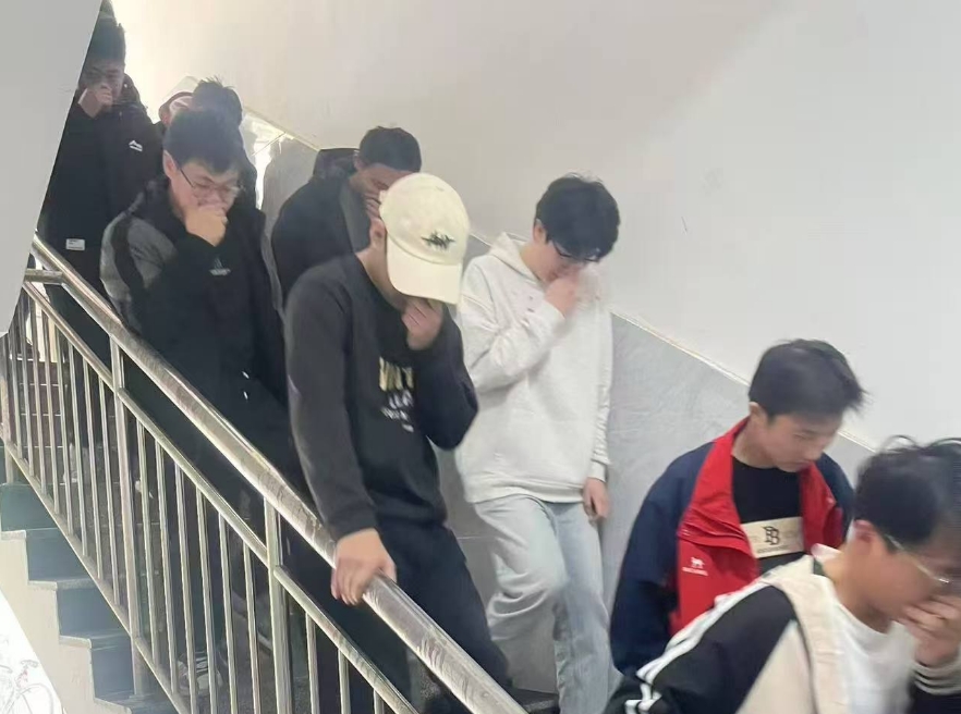 少妇被又大又粗又爽久久