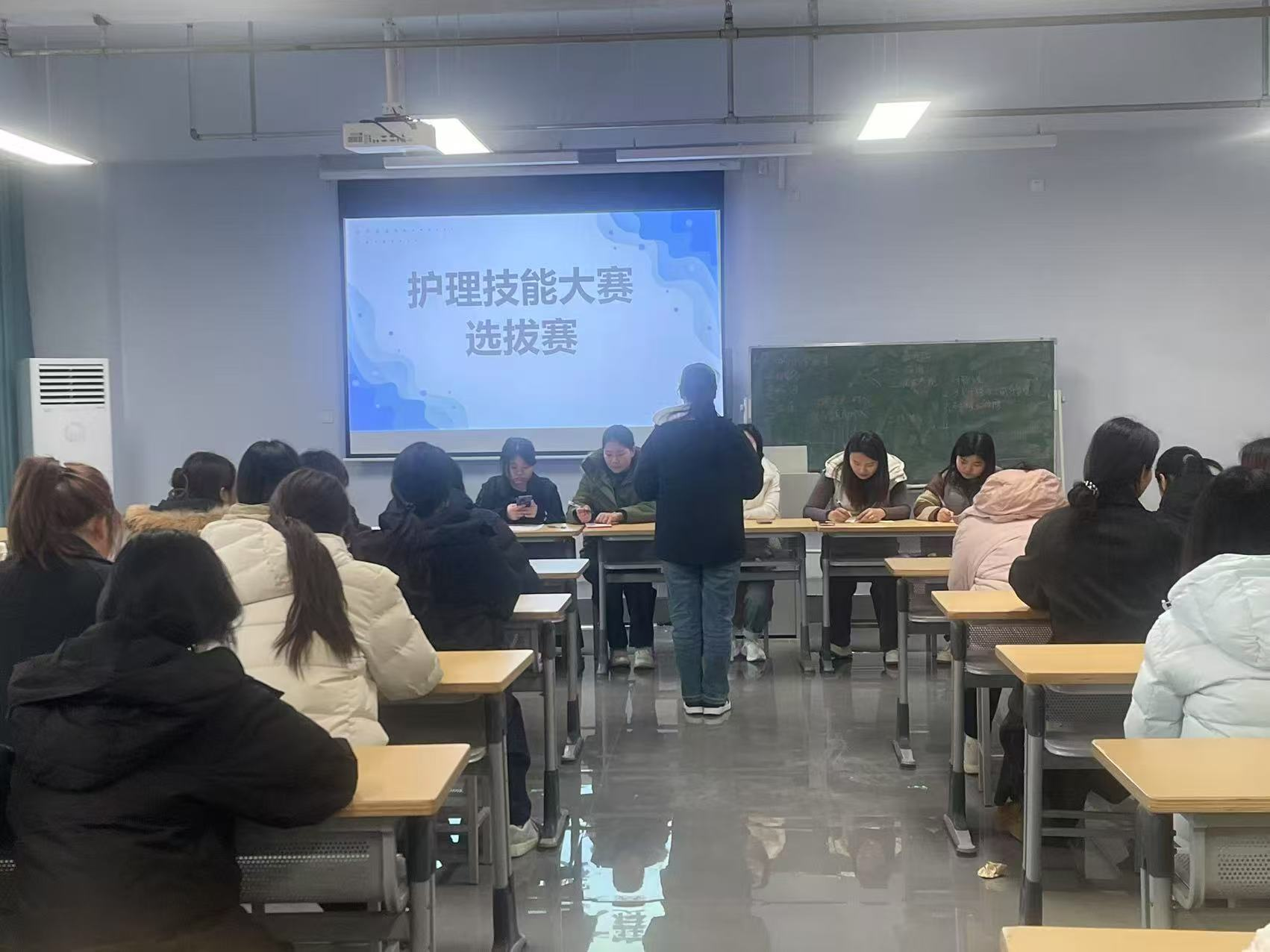 少妇被又大又粗又爽久久