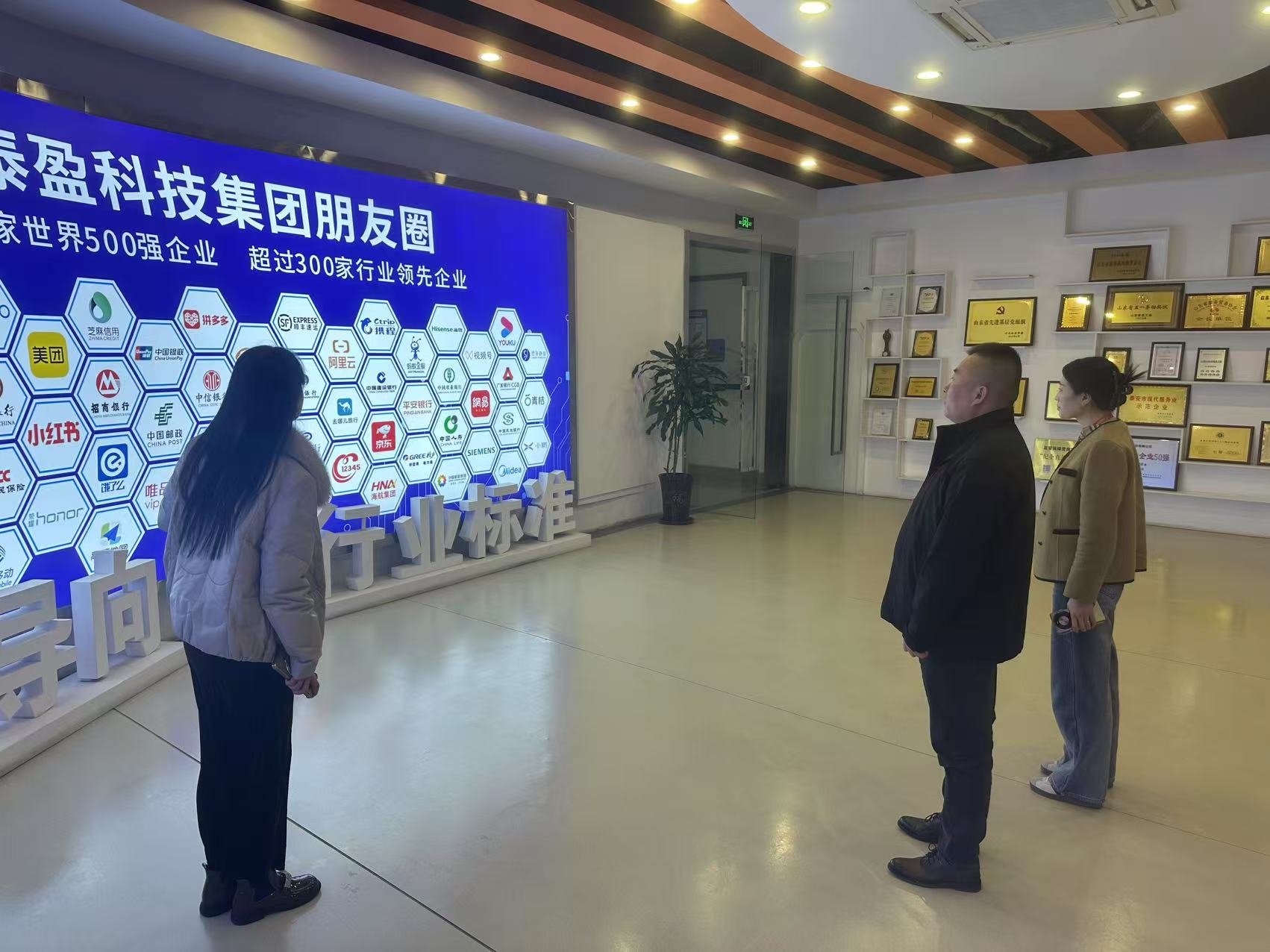 少妇被又大又粗又爽久久