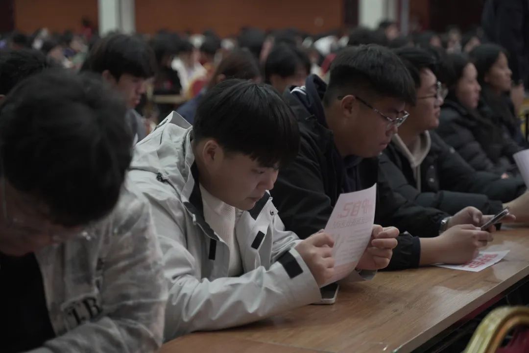 少妇被又大又粗又爽久久