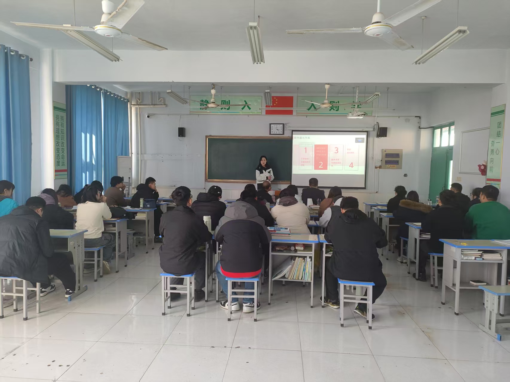 少妇被又大又粗又爽久久