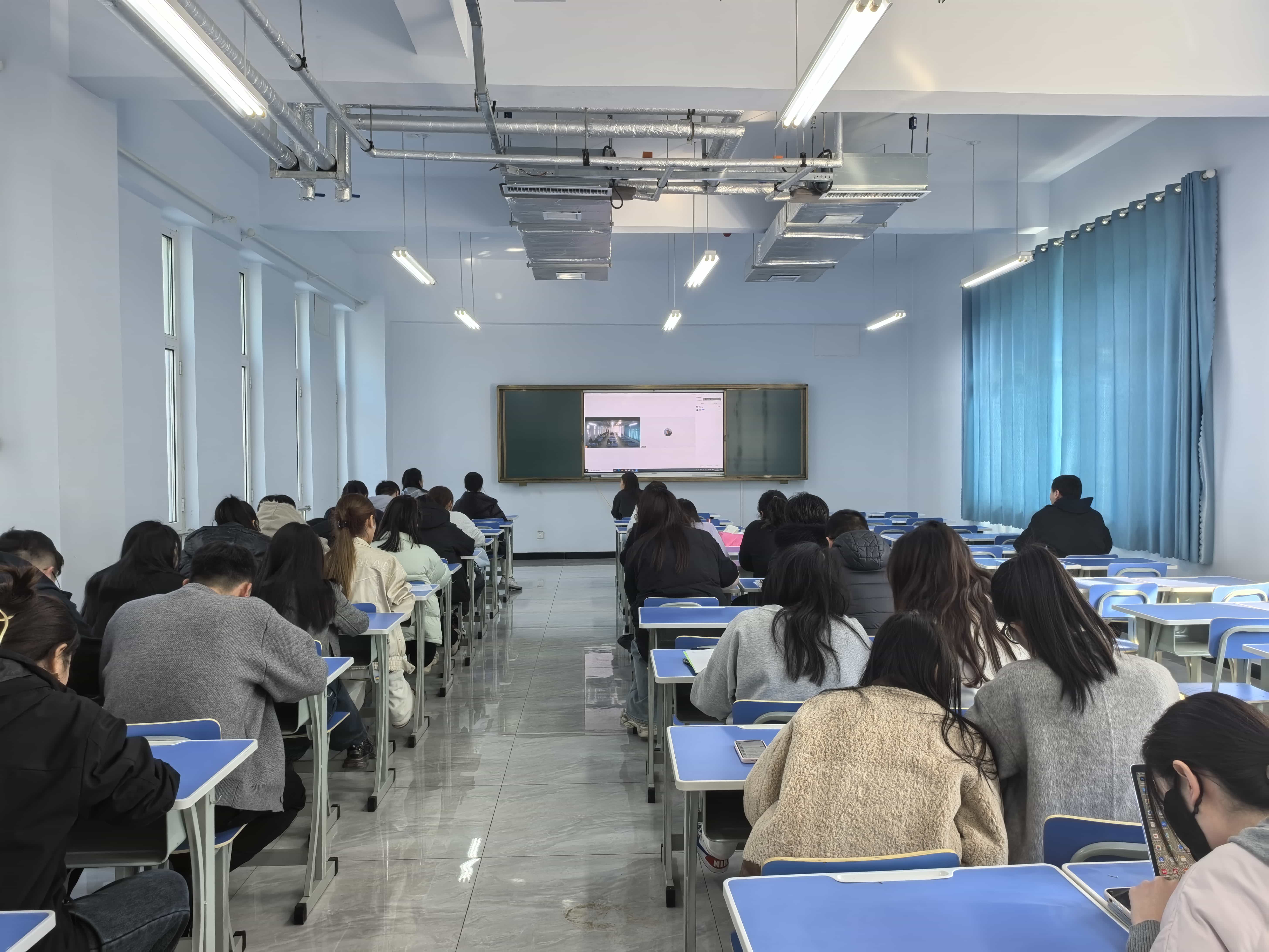 少妇被又大又粗又爽久久