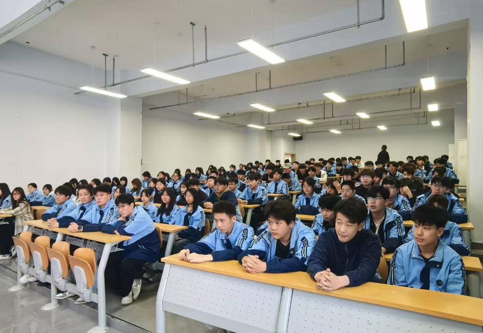 少妇被又大又粗又爽久久