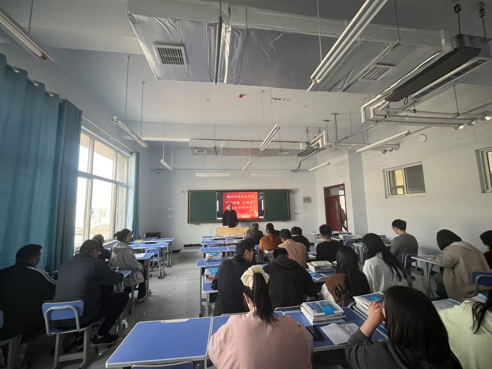 少妇被又大又粗又爽久久