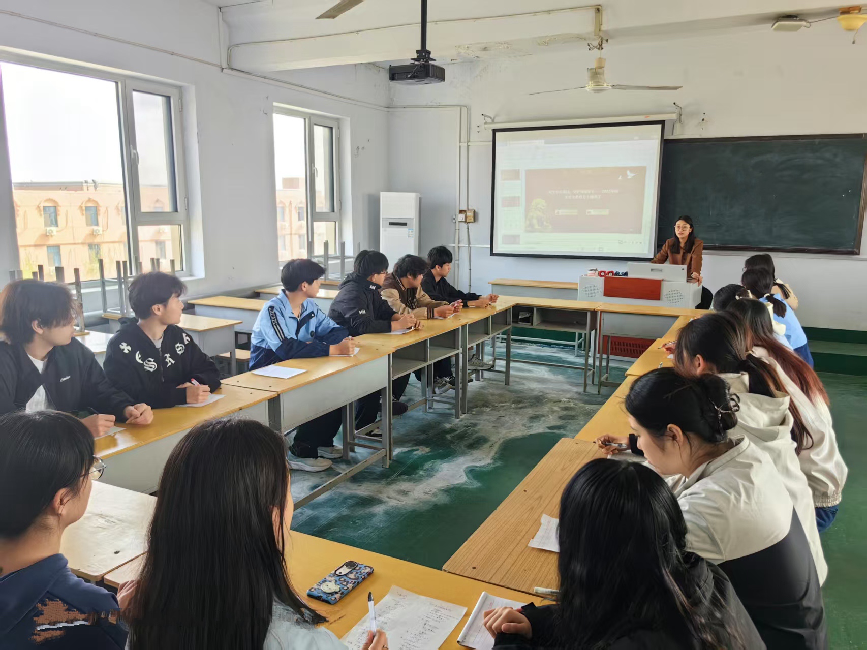 少妇被又大又粗又爽久久