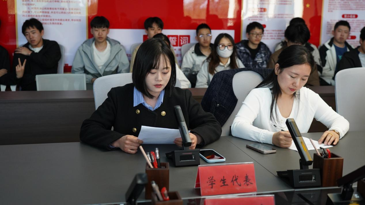 少妇被又大又粗又爽久久