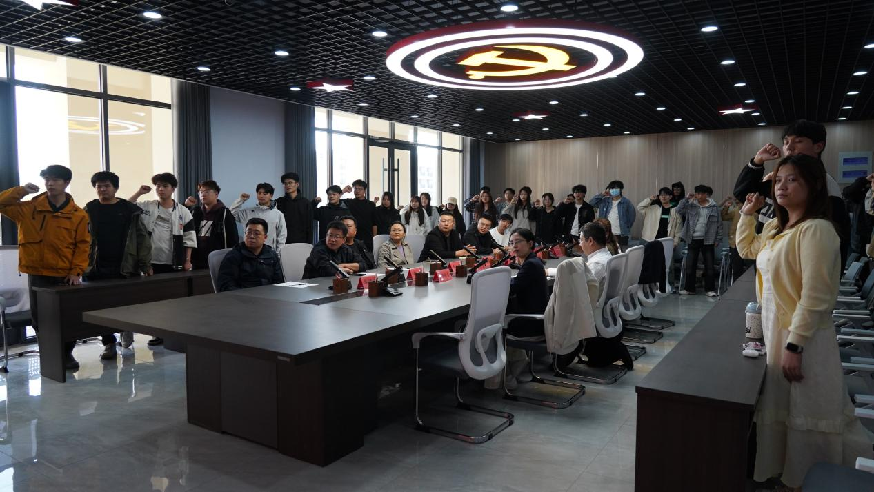 少妇被又大又粗又爽久久