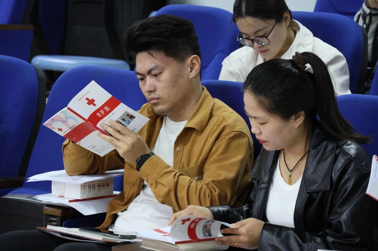 少妇被又大又粗又爽久久