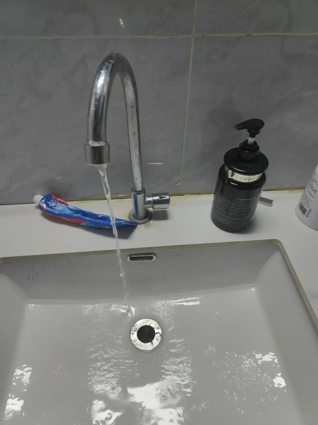 少妇被又大又粗又爽久久