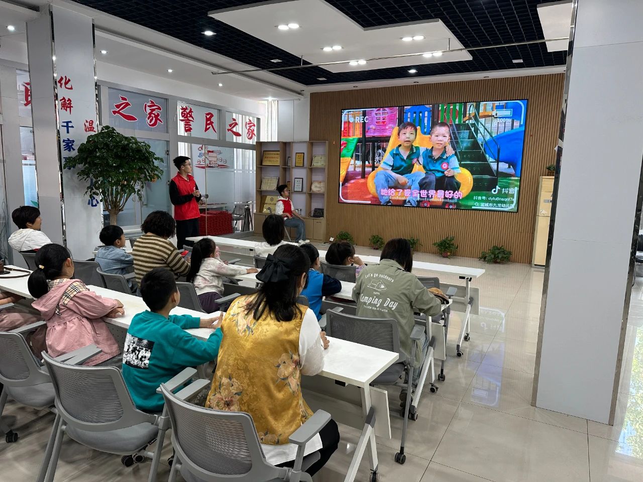 少妇被又大又粗又爽久久