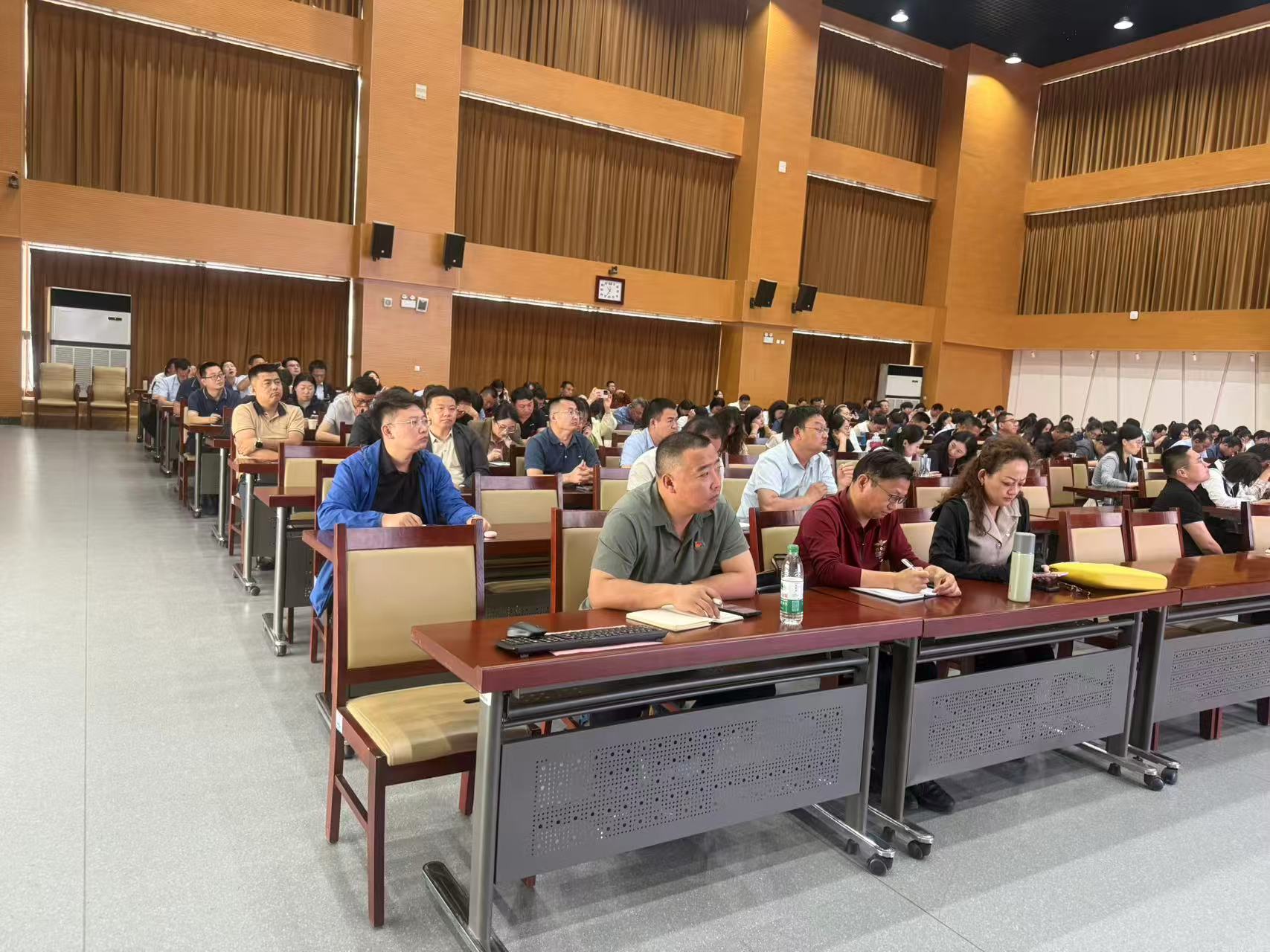 少妇被又大又粗又爽久久