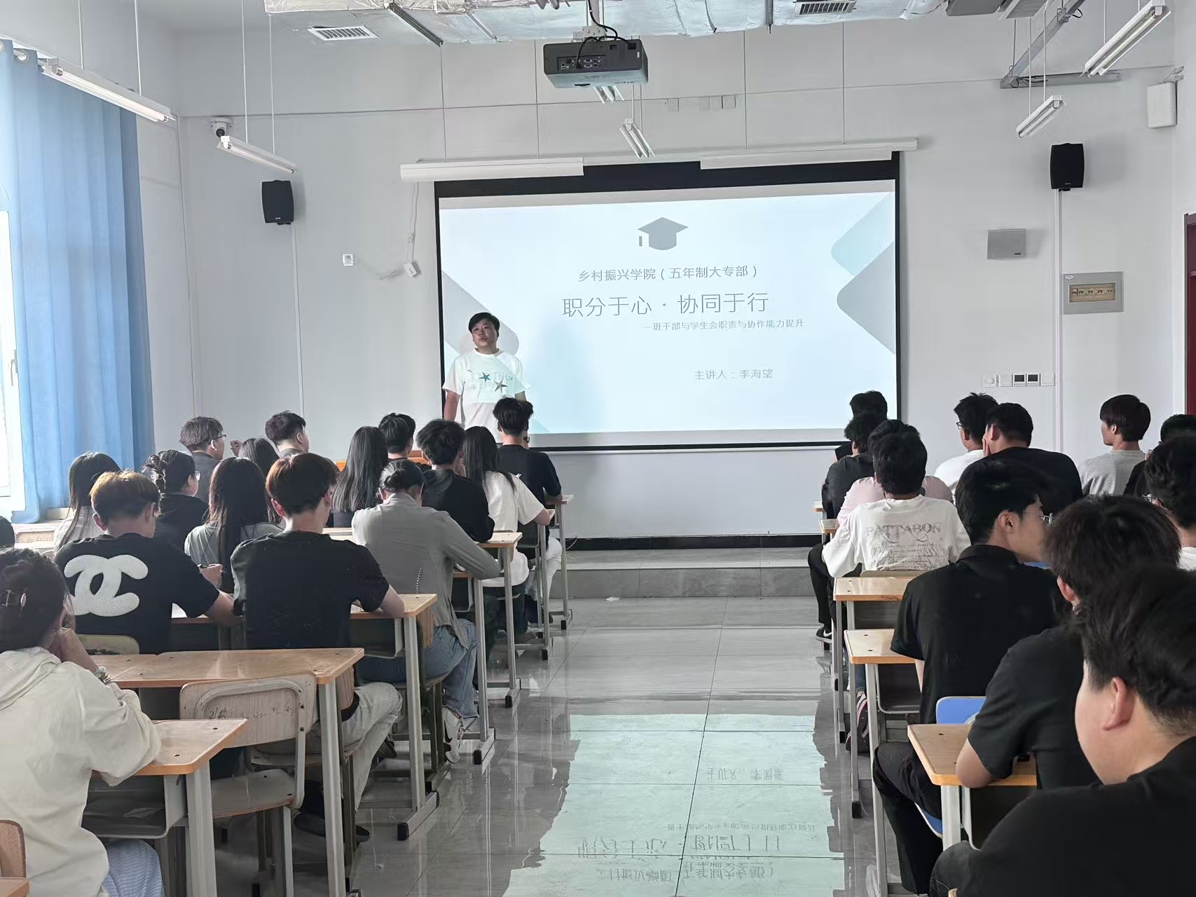 少妇被又大又粗又爽久久