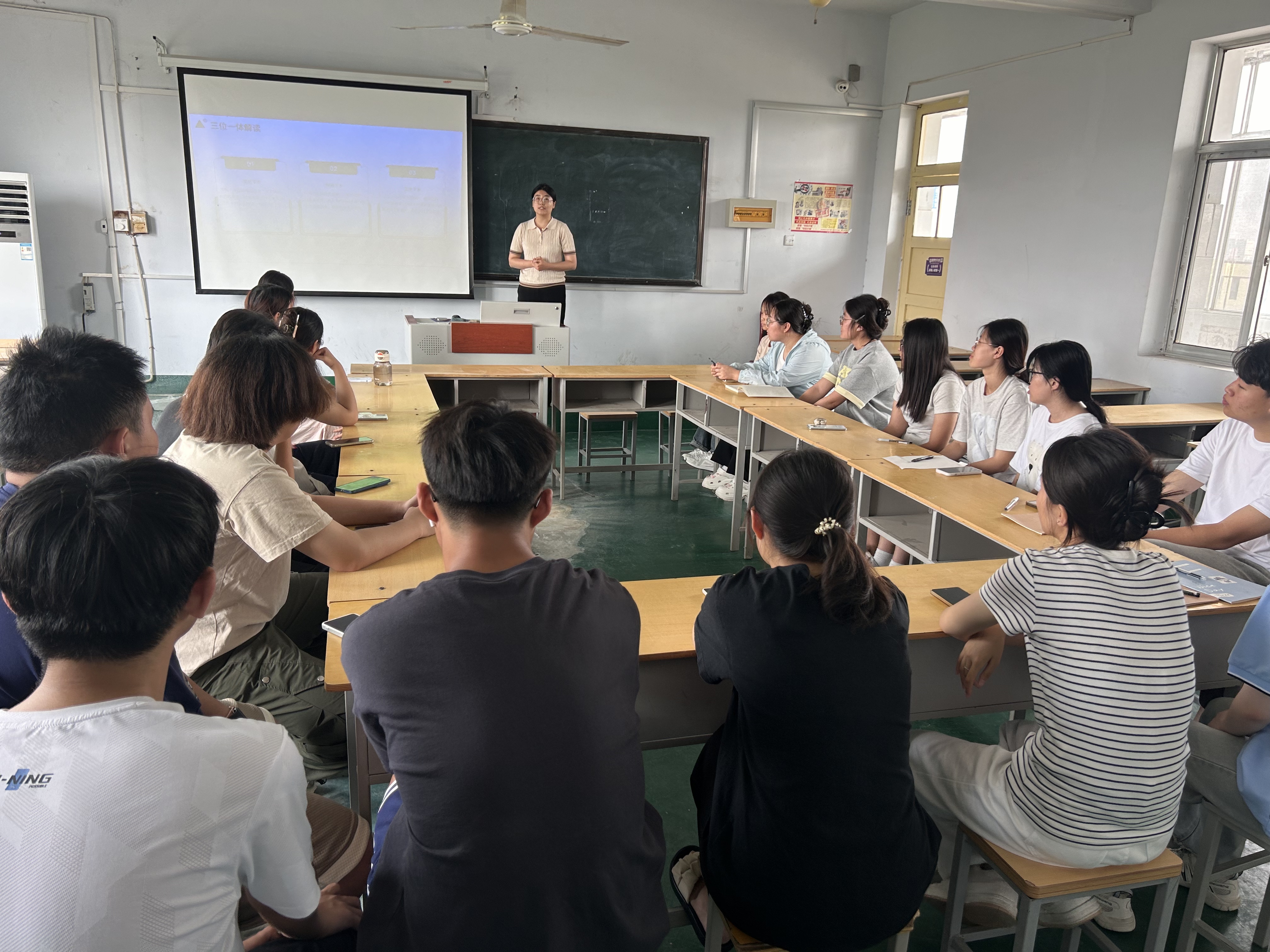 少妇被又大又粗又爽久久