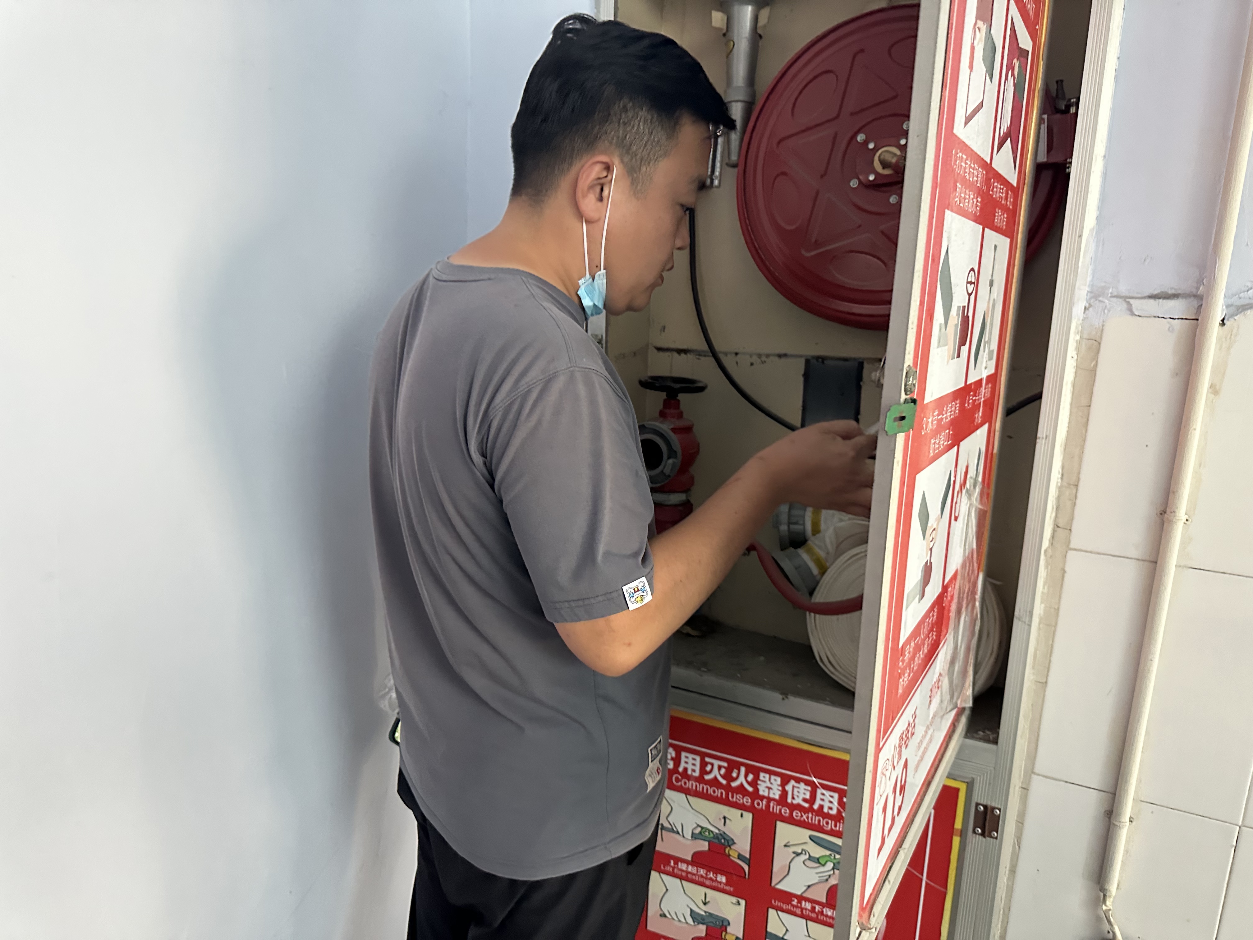 少妇被又大又粗又爽久久