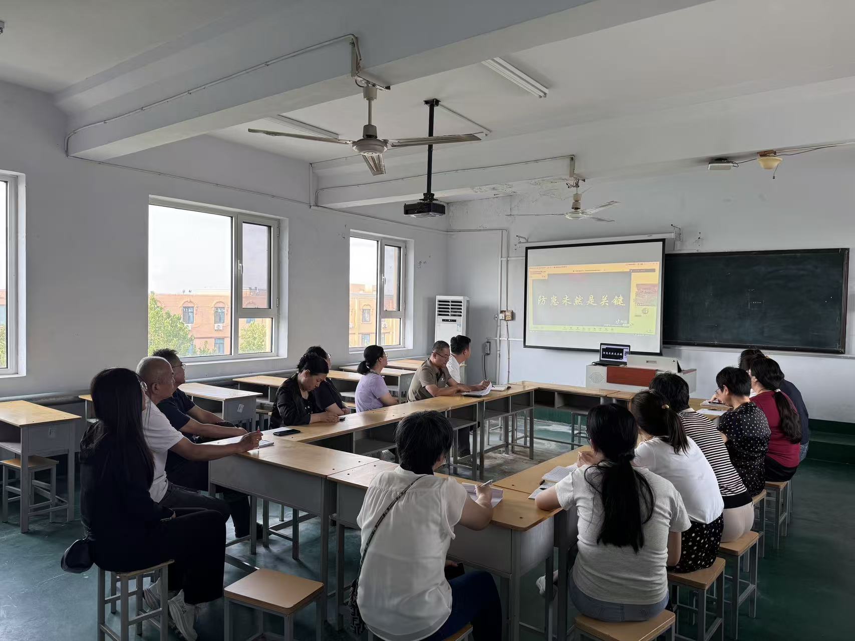 少妇被又大又粗又爽久久