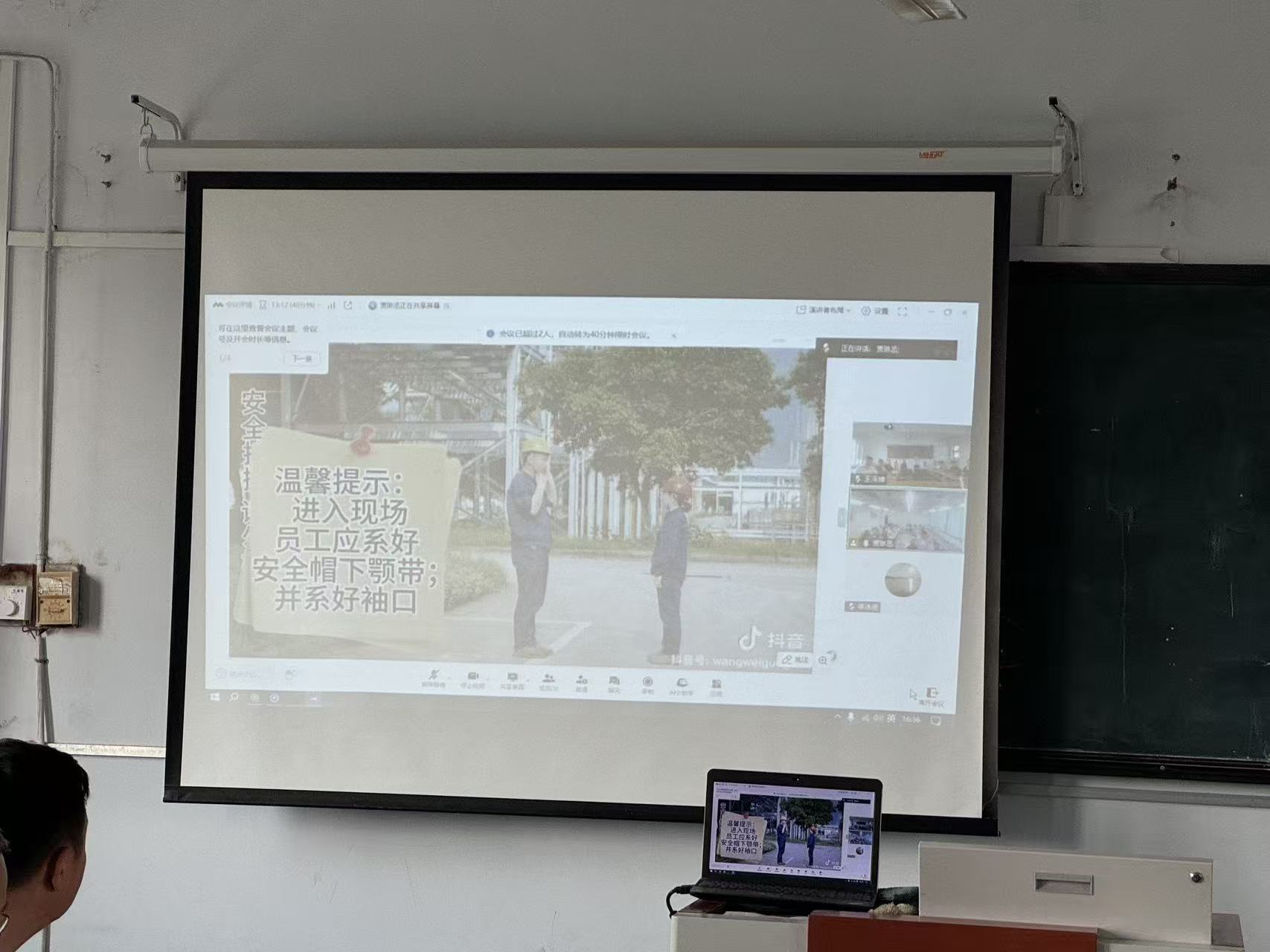 少妇被又大又粗又爽久久