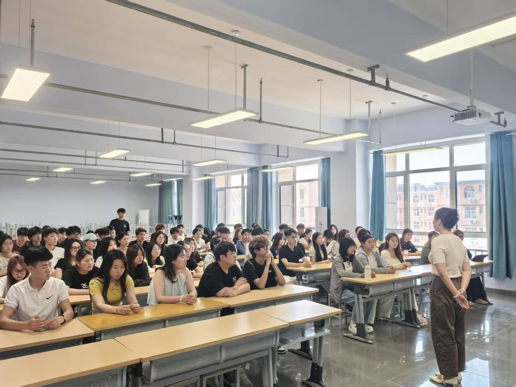 少妇被又大又粗又爽久久