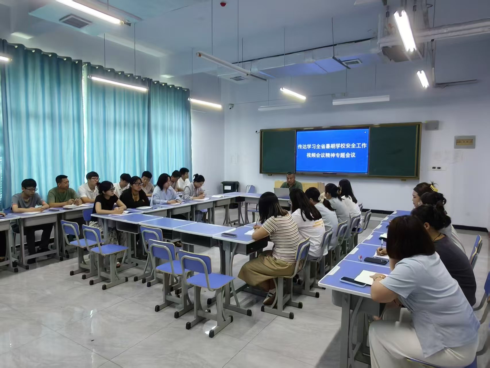 少妇被又大又粗又爽久久