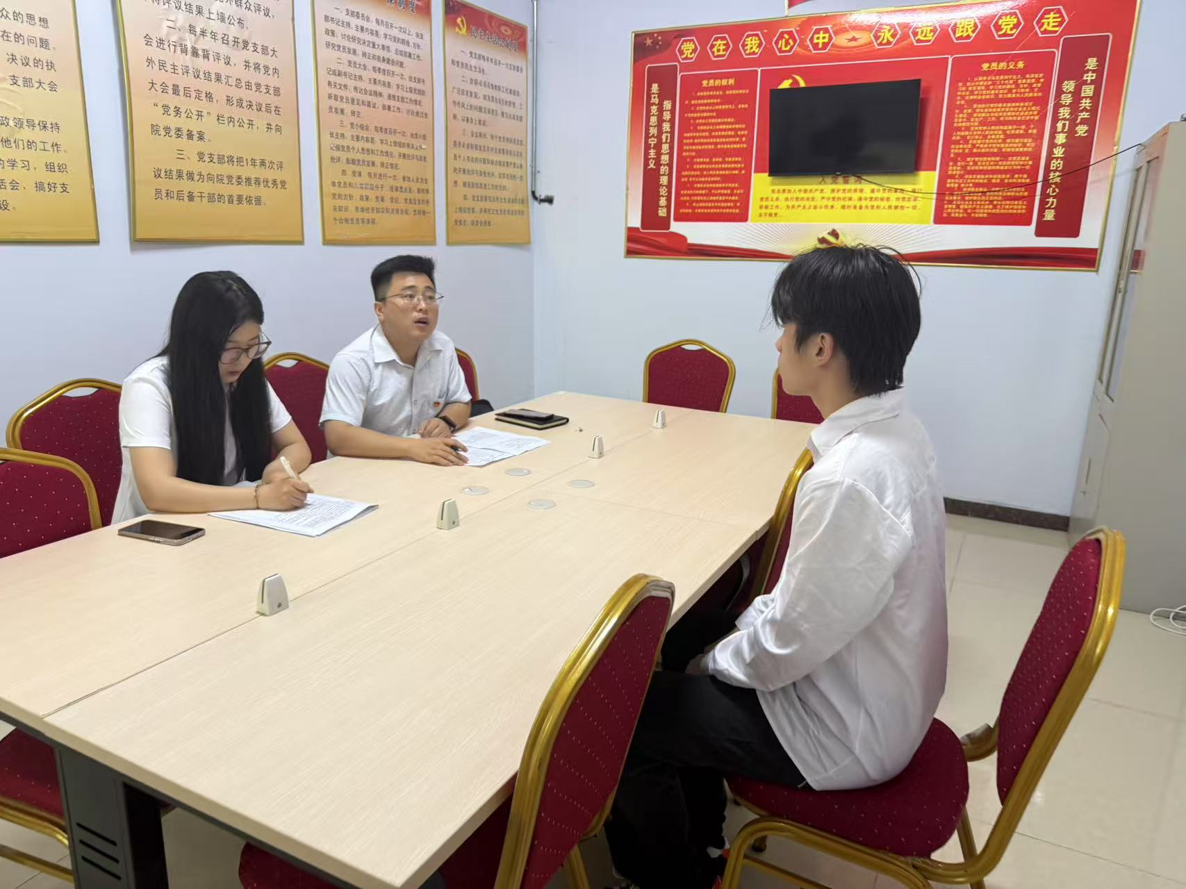 少妇被又大又粗又爽久久