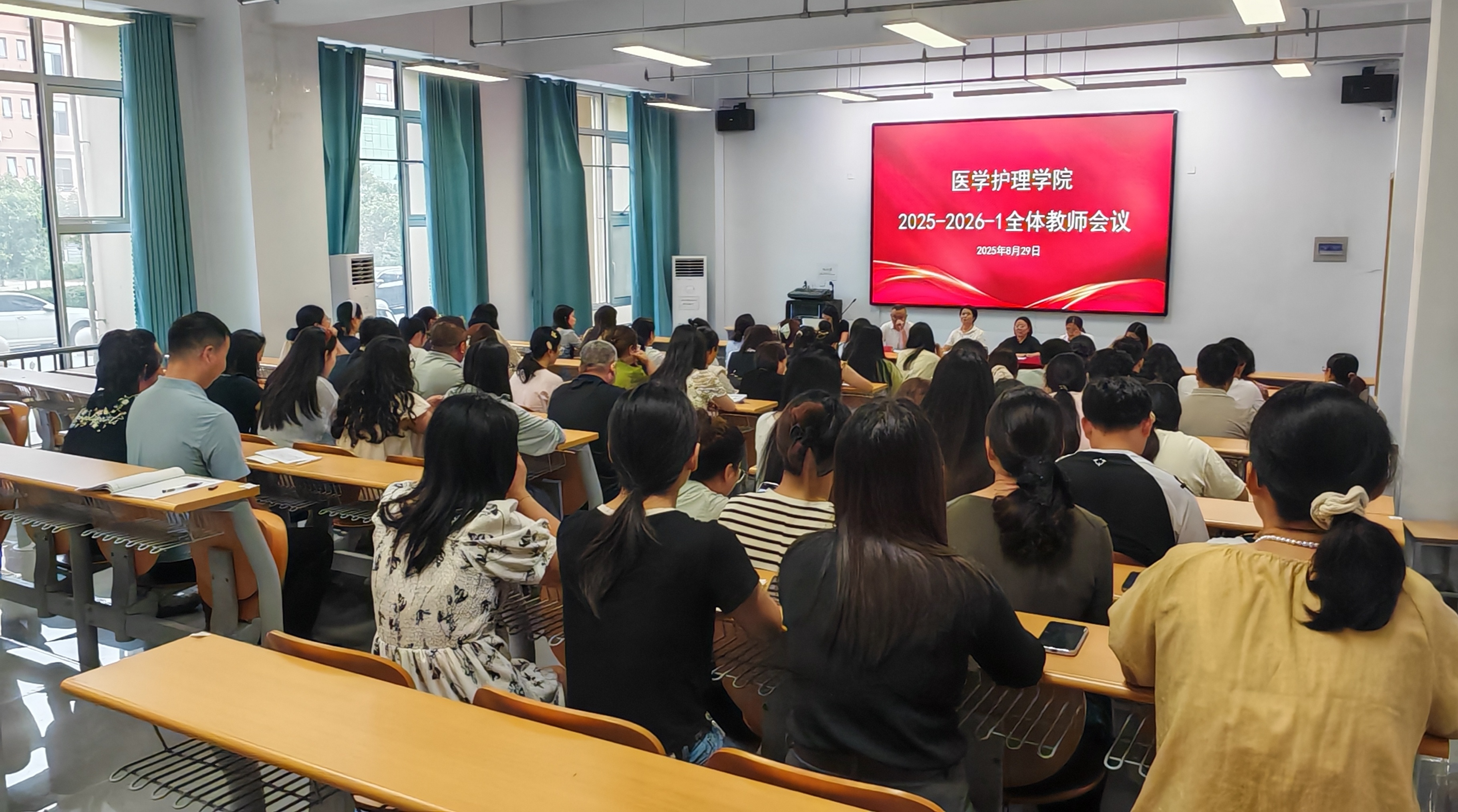 少妇被又大又粗又爽久久