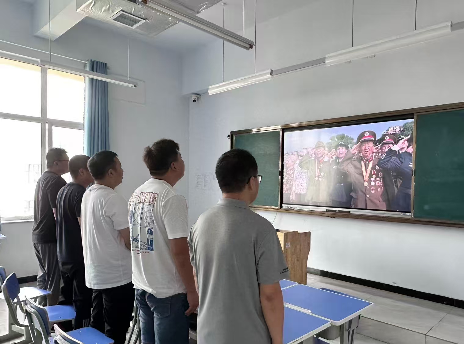 少妇被又大又粗又爽久久