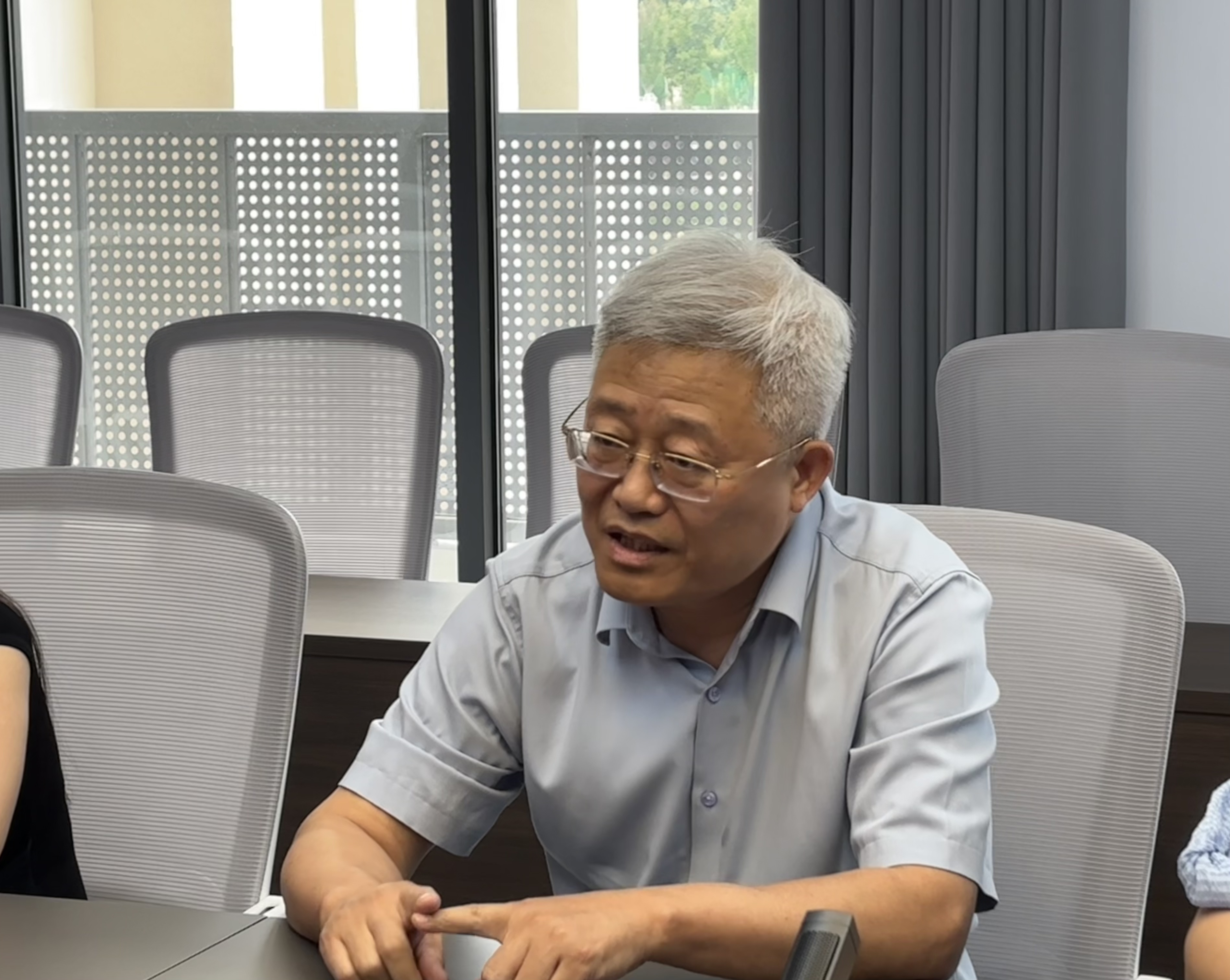 少妇被又大又粗又爽久久