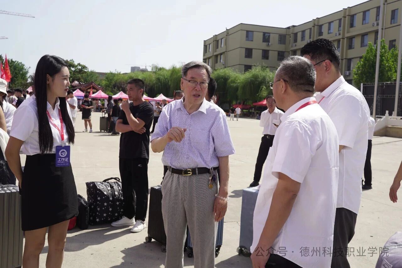 少妇被又大又粗又爽久久