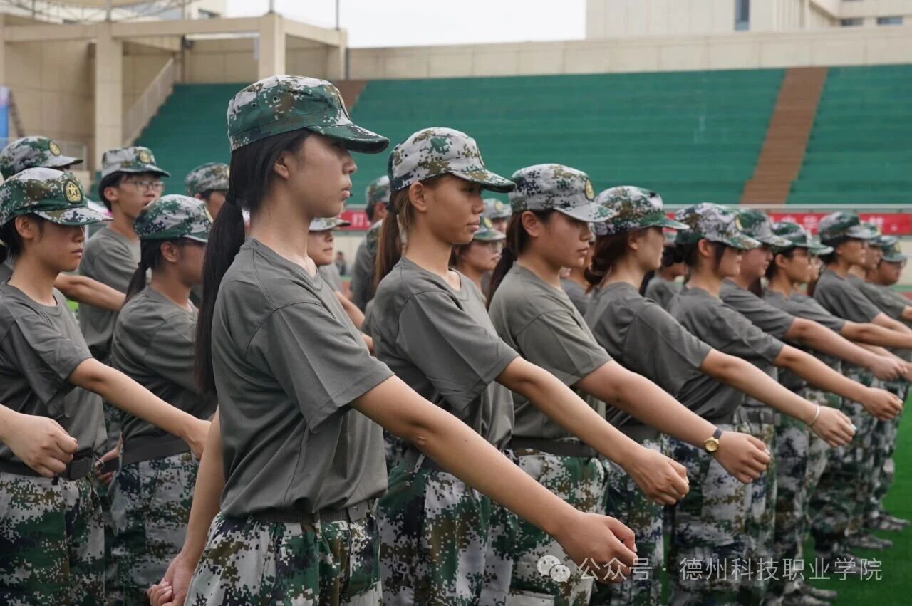 少妇被又大又粗又爽久久