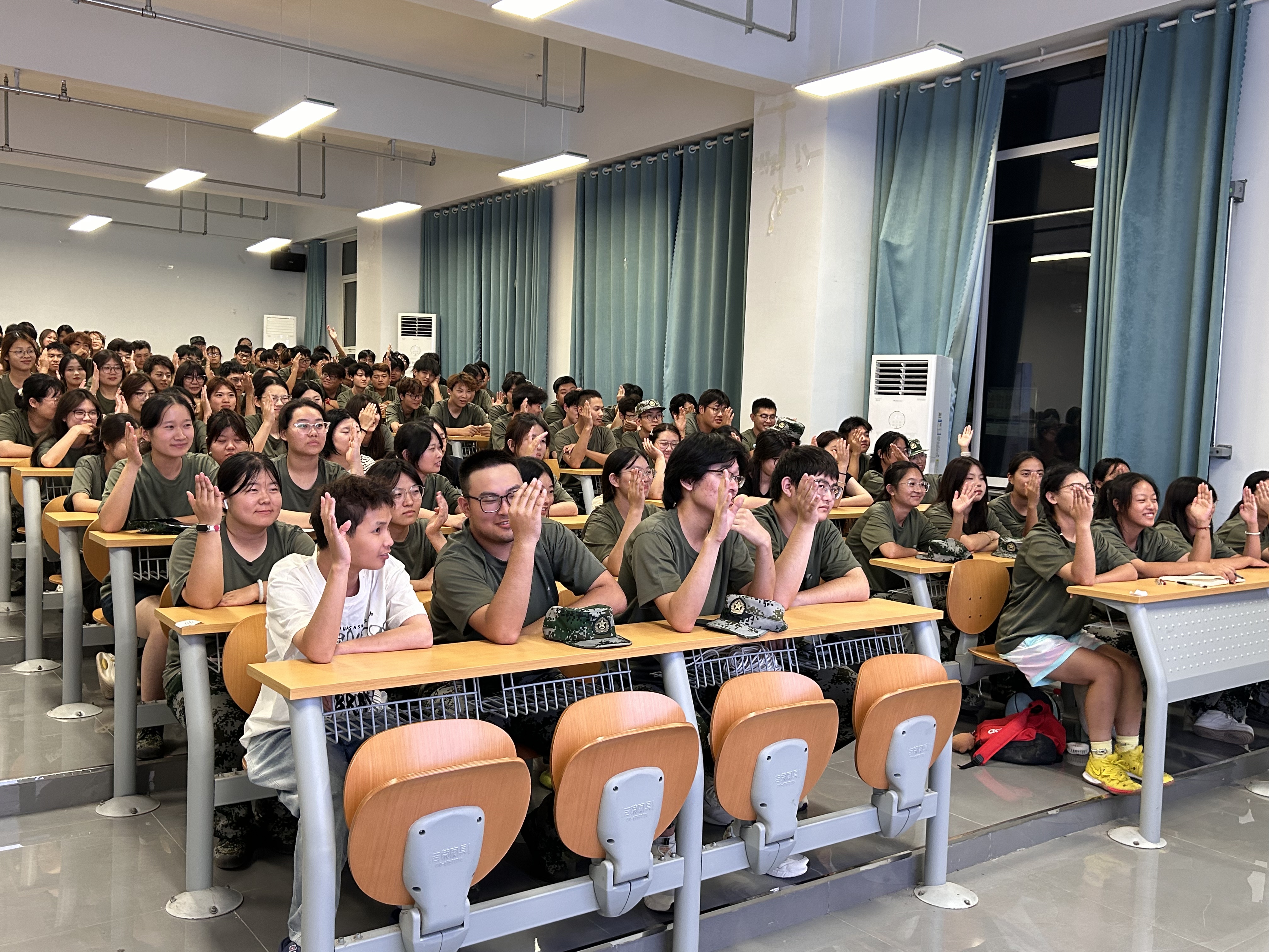 少妇被又大又粗又爽久久