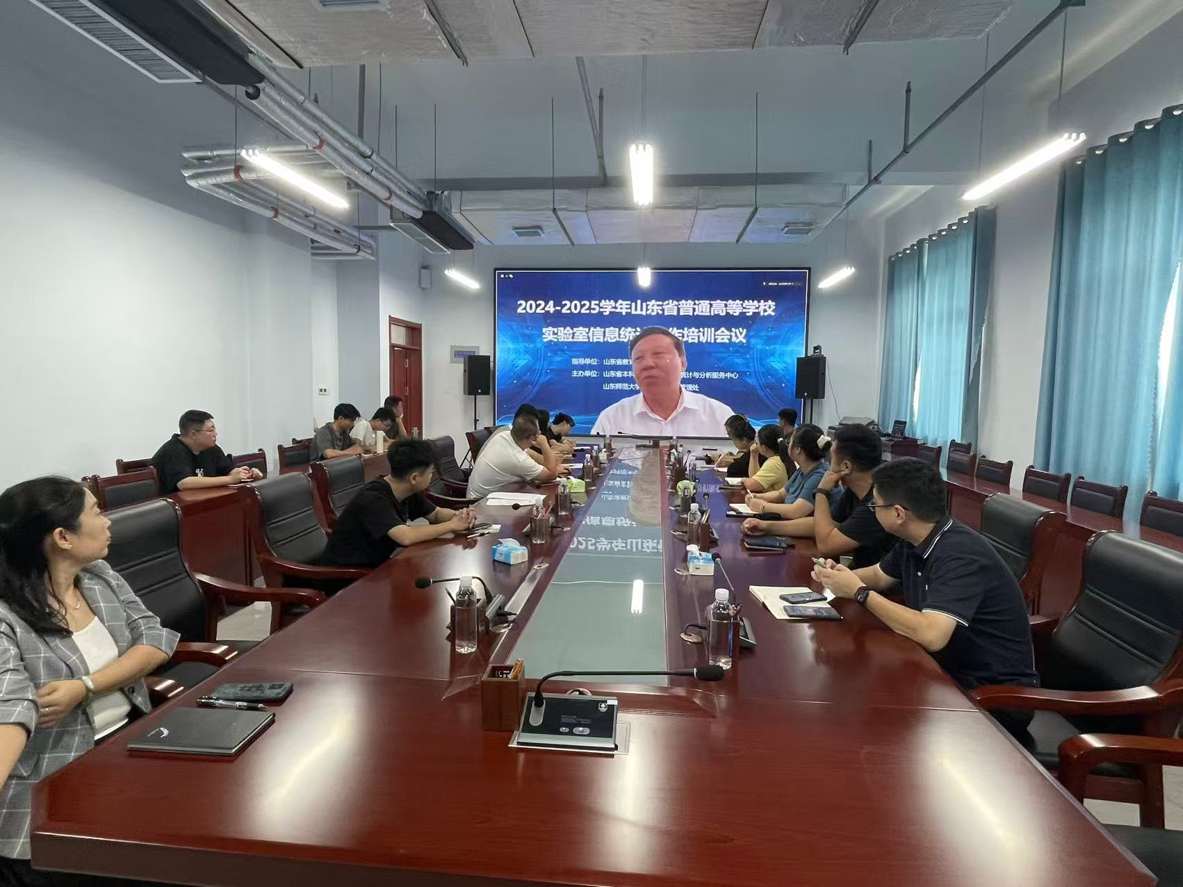 少妇被又大又粗又爽久久