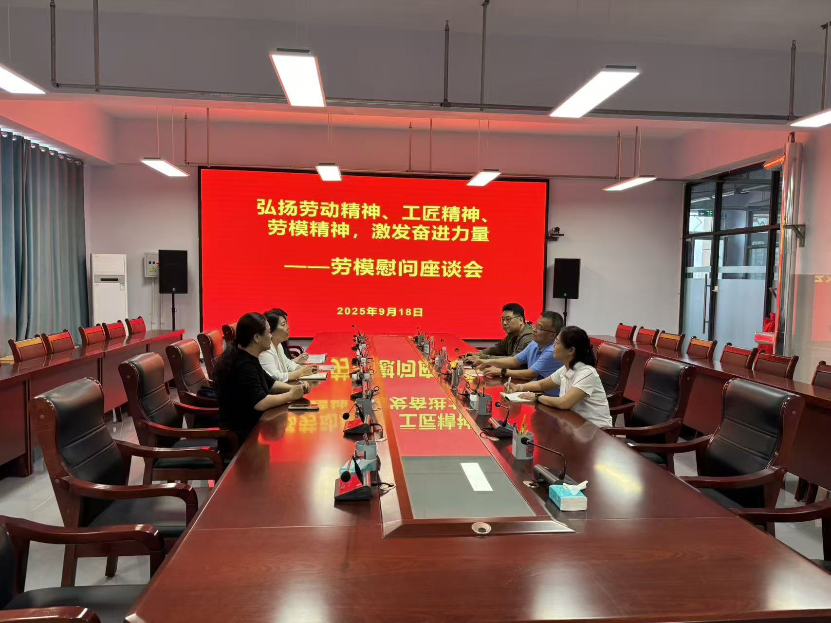 少妇被又大又粗又爽久久