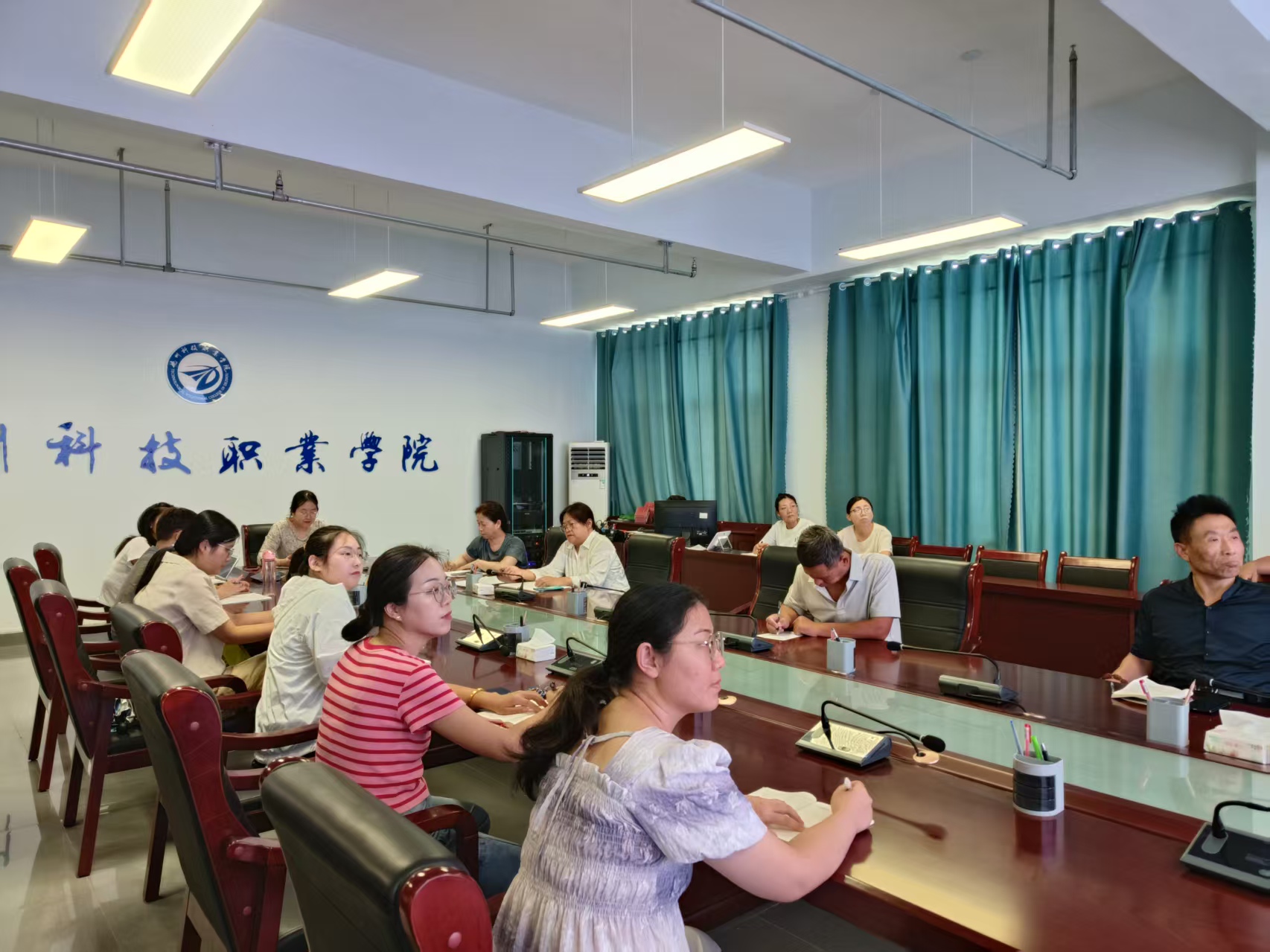 少妇被又大又粗又爽久久