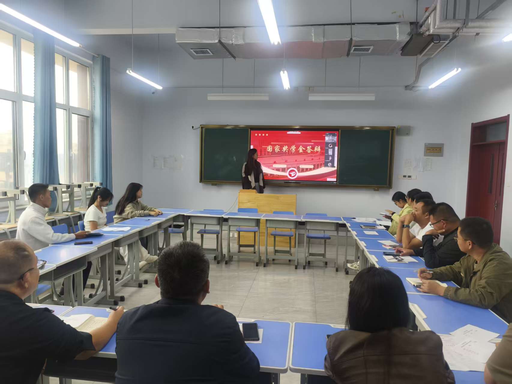 少妇被又大又粗又爽久久