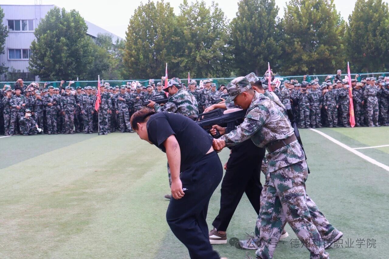 少妇被又大又粗又爽久久