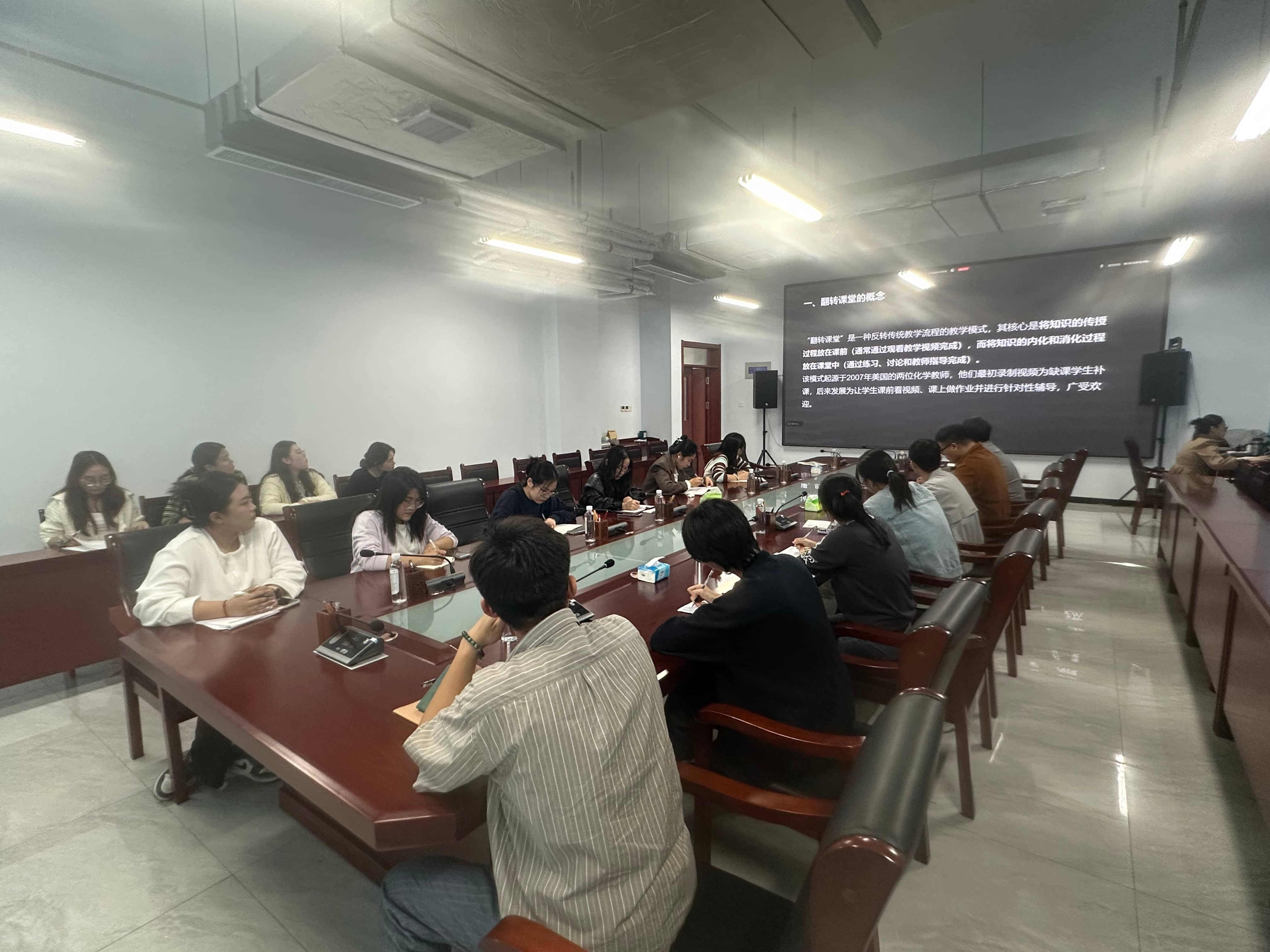 少妇被又大又粗又爽久久